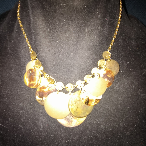 Shell & Round discs. Necklace - Picture 2 of 2